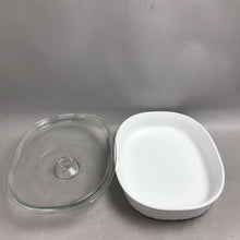 Load image into Gallery viewer, Corning Ware French White F-12-B 1.8L 9x7 Oval Casserole Dish w/ Glass Pyrex Lid
