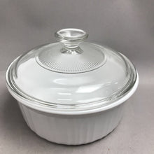 Load image into Gallery viewer, Corning Ware French White 1.5 Qt F-5-B Casserole Baking Dish w/ Pyrex Lid (7x3)
