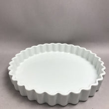 Load image into Gallery viewer, Stoneware White Ceramic Quiche Tate Pie Pan (11")
