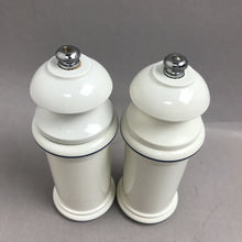 Load image into Gallery viewer, Vintage Banton by Vic Firth Gourmet Salt &amp; Pepper Grinders (7")
