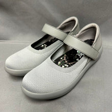 Load image into Gallery viewer, Alegria Olivia Mary Jane Shoes in Dove Gray NIB (6-6.5)
