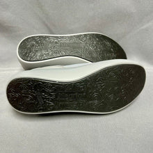 Load image into Gallery viewer, Alegria Olivia Mary Jane Shoes in Dove Gray NIB (6-6.5)
