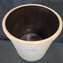 Load image into Gallery viewer, Robinson Ransbottom Stoneware Crock (6 Gallon)
