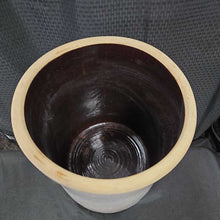 Load image into Gallery viewer, Robinson Ransbottom Stoneware Crock (10 Gallon)
