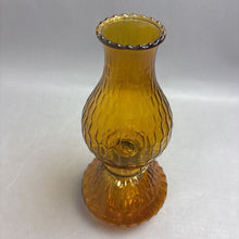 Load image into Gallery viewer, Vintage Eagle Amber Oil Lamp (13")
