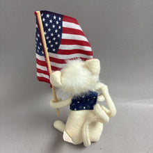 Load image into Gallery viewer, Annalee Patriotic Boy Mouse Independence Day USA with Flag (6")
