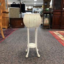 Load image into Gallery viewer, Wicker Pot Holder
