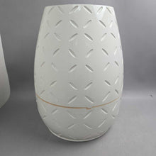 Load image into Gallery viewer, White Planter (19")
