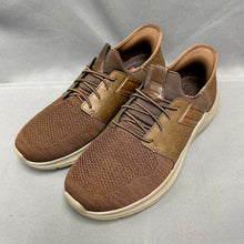Load image into Gallery viewer, Sketchers Brown Slip In Sneakers w/ Box (9)
