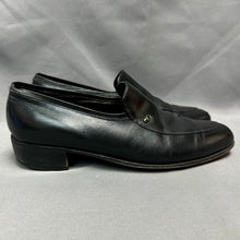 Load image into Gallery viewer, Florsheim Black Leather Loafers w/ Box (9)
