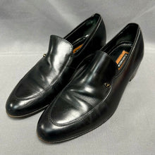 Load image into Gallery viewer, Florsheim Black Leather Loafers w/ Box (9)
