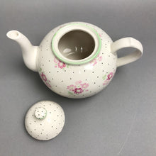 Load image into Gallery viewer, Vintage 1800Flowers Ceramic 4 Cup Pink Floral Teapot (9x6.5)
