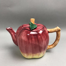 Load image into Gallery viewer, Vintage Ceramic Apple Teapot (7x10)

