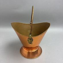 Load image into Gallery viewer, Vintage Douro B&amp;M Coal Bucket Copper &amp; Brass Lion Head Handle(7")
