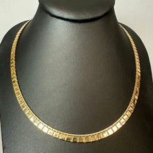Load image into Gallery viewer, Vintage Goldtone Box Chain Necklace (18")

