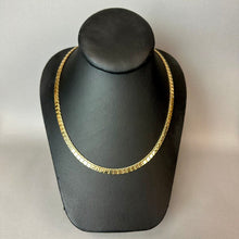 Load image into Gallery viewer, Vintage Goldtone Box Chain Necklace (18")
