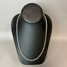 Load image into Gallery viewer, Michael Anthony Stainless Steel Twist Chain (20")
