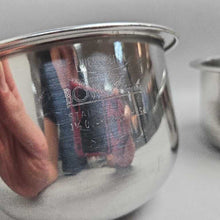 Load image into Gallery viewer, Set of 2 West Bend Stainless Steel Mixing Bowls (0.75qt &amp; 1.5qt)
