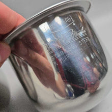 Load image into Gallery viewer, Set of 2 West Bend Stainless Steel Mixing Bowls (0.75qt &amp; 1.5qt)

