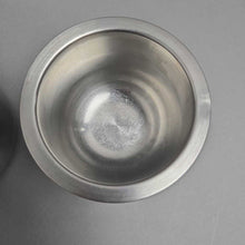 Load image into Gallery viewer, Set of 2 West Bend Stainless Steel Mixing Bowls (0.75qt &amp; 1.5qt)
