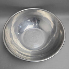 Load image into Gallery viewer, Set of 3 Nesting Stainless Steel Mixing Bowls / Kitchen Prep Bowls (Largest 4.5x13.25x13.25)
