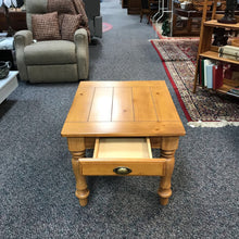 Load image into Gallery viewer, Pine End Table w/ Drawer (21x24x28)
