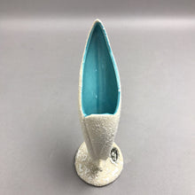 Load image into Gallery viewer, Vintage Pottery Dryden Bird of Paradise Bud Vase (9")

