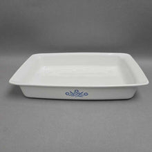 Load image into Gallery viewer, Corning Ware Blue Cornflower Casserole Baking Dish #P-332 (2 Quart; 17x7.5x2)
