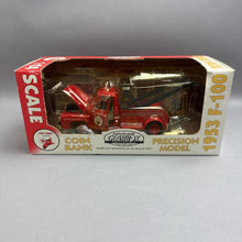 Load image into Gallery viewer, Gearbox 1/24 Ford F100 Tow Truck Fire Chief (13x6x6)
