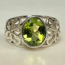 Load image into Gallery viewer, Sterling Peridot Ring sz 7
