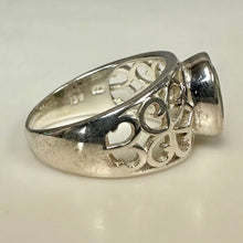 Load image into Gallery viewer, Sterling Peridot Ring sz 7

