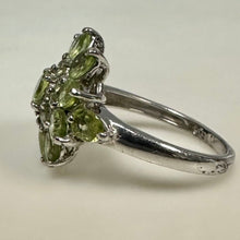 Load image into Gallery viewer, Sterling Peridot Cluster Ring sz 7
