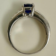 Load image into Gallery viewer, Sterling Sapphire Ring sz 8
