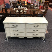 Load image into Gallery viewer, Henredon 6 Drawer Dresser (45x49x20)
