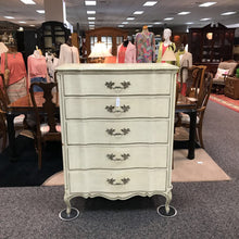 Load image into Gallery viewer, Henredon 5 Drawer Dresser (51x38x20)
