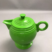 Load image into Gallery viewer, Fiesta Fiestaware Gravy Server Thermal Shamrock Color (6")
