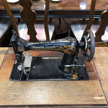Load image into Gallery viewer, Singer Sewing Machine w/Stand (32x36x18)(AS IS)
