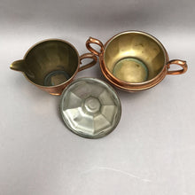 Load image into Gallery viewer, Vintage Manning Bowman Copper Lidded Sugar Bowl &amp; Creamer Set (6x3.5) (5x2.5)
