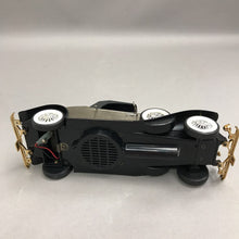 Load image into Gallery viewer, Vintage Model 1931 Rolls Royce AM Radio (3x10)
