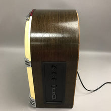 Load image into Gallery viewer, Thomas Collector's Edition Jukebox Radio Cassette Player Am/Fm Works (14x10x7)

