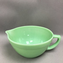 Load image into Gallery viewer, Vintage Anchor Hocking Fire King Oven Ware Jadeite Batter Bowl 1950’s (4x7)
