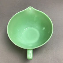 Load image into Gallery viewer, Vintage Anchor Hocking Fire King Oven Ware Jadeite Batter Bowl 1950’s (4x7)
