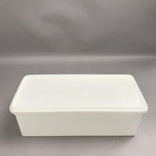 Load image into Gallery viewer, Vintage Tupperware Bread Keeper 606-1 &amp; Lid 607-8 White
