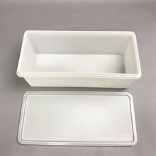 Load image into Gallery viewer, Vintage Tupperware Bread Keeper 606-1 &amp; Lid 607-8 White
