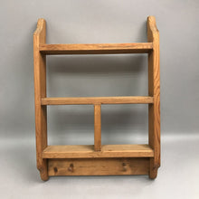 Load image into Gallery viewer, Wood Wall Shelf woth Pegs (19x13)
