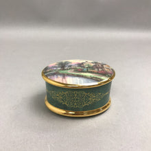 Load image into Gallery viewer, Thomas Kinkade Lamplight Village Music Box - Lamplight Lane (2x4x3)
