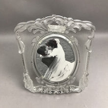 Load image into Gallery viewer, MIKASA Princess Clear Crystal Wedding Picture Frame for Oval 5×7 Photo
