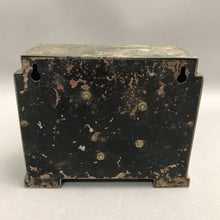 Load image into Gallery viewer, Vintage Minute Minder (4x5x2)
