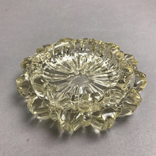 Load image into Gallery viewer, Vintage Hazel-Atlas Fluted Ridged Stacking Clear Round Nesting Ashtrays Set of 2 (5.5")(4")
