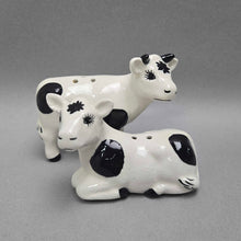 Load image into Gallery viewer, Ceramic Black &amp; White Cow Salt &amp; Pepper Shakers (3")
